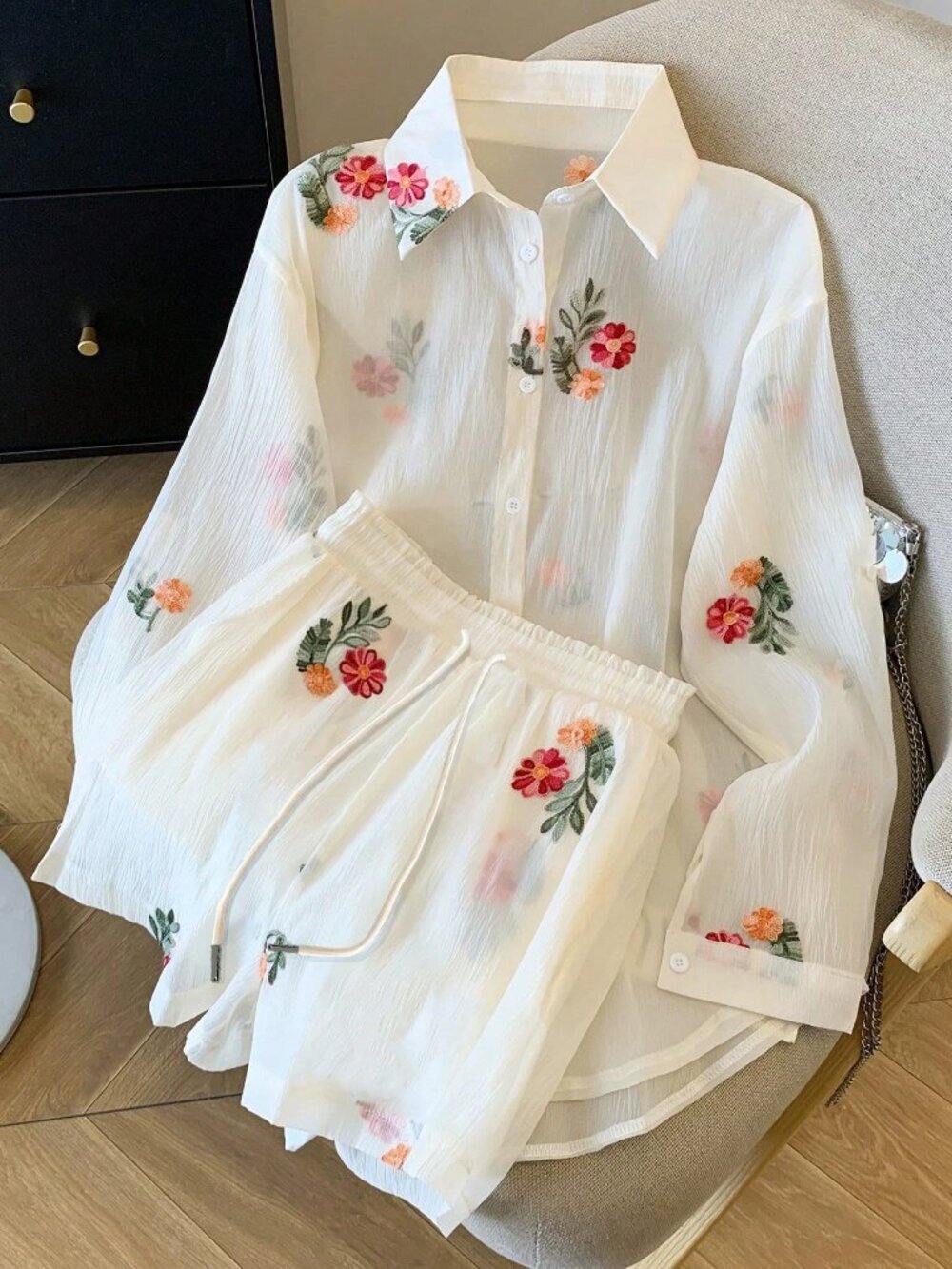 White Casual Women's Chiffon Drop Shoulder Long Sleeve Shirt and Shorts Set